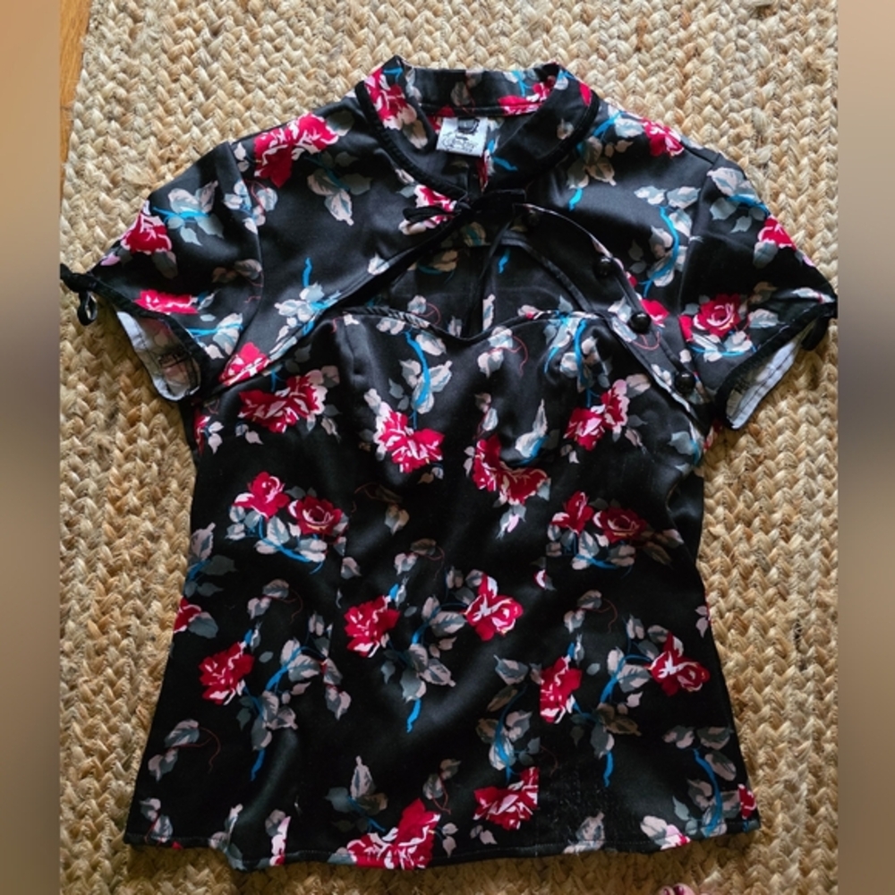Hell Bunny PinUp Black and Red Floral Top L - Picture 3 of 9